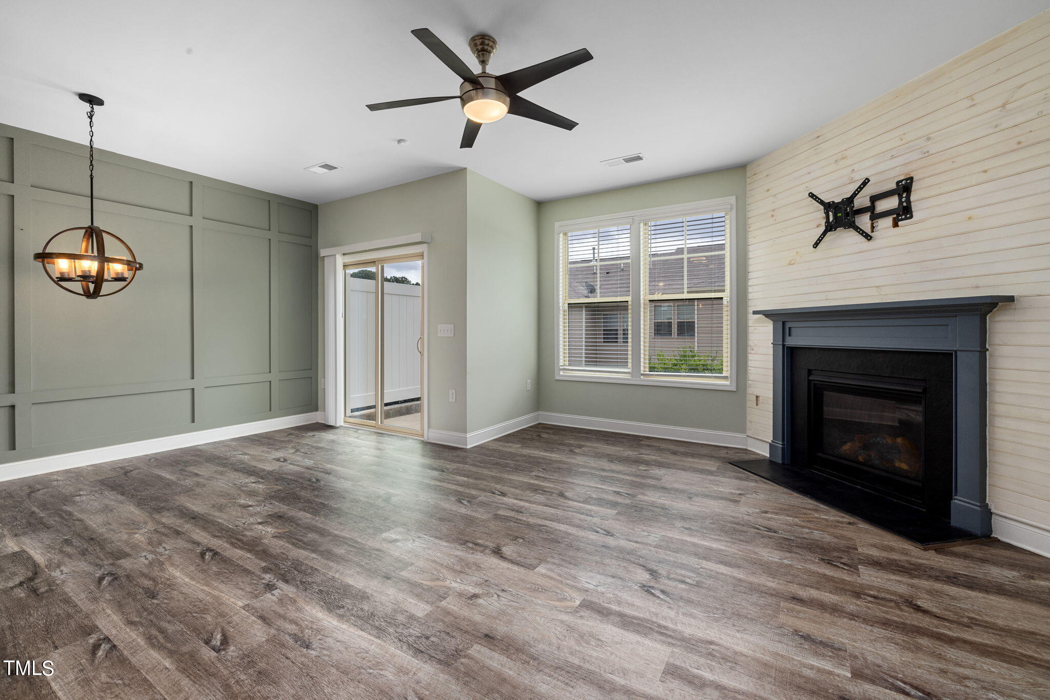 1421 Compass Drive Durham, NC 27713 - Photo 8 of 28 10-web-or-mls-7K5A7835