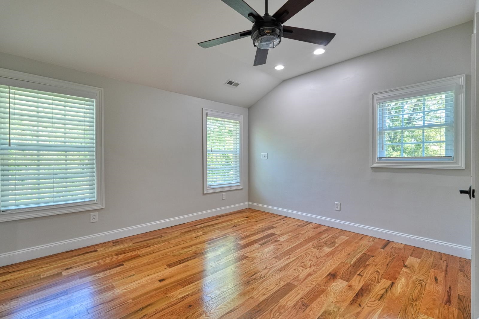 270 Spring Valley Lane Inman, SC 29349 - Photo 22 of 50