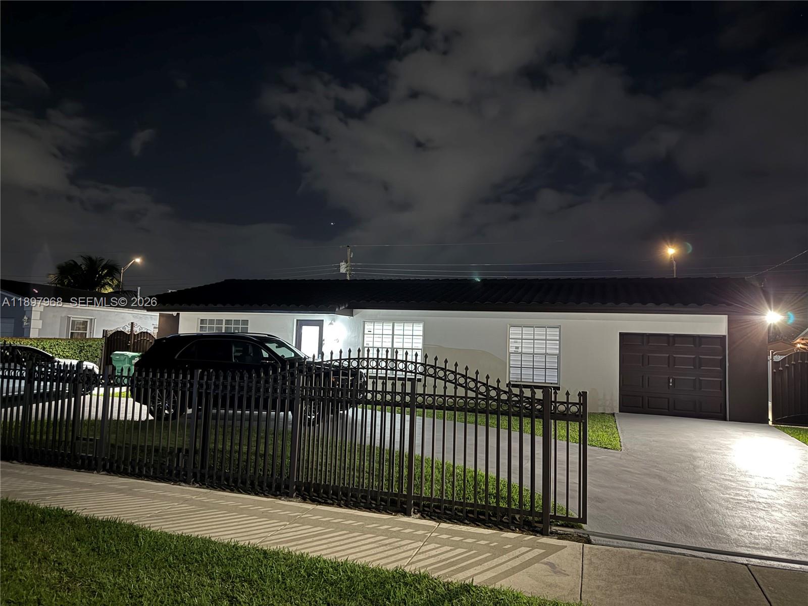 3530 Southwest 126th Avenue Miami, FL 33175 - Photo 6 of 52 a view of a backyard