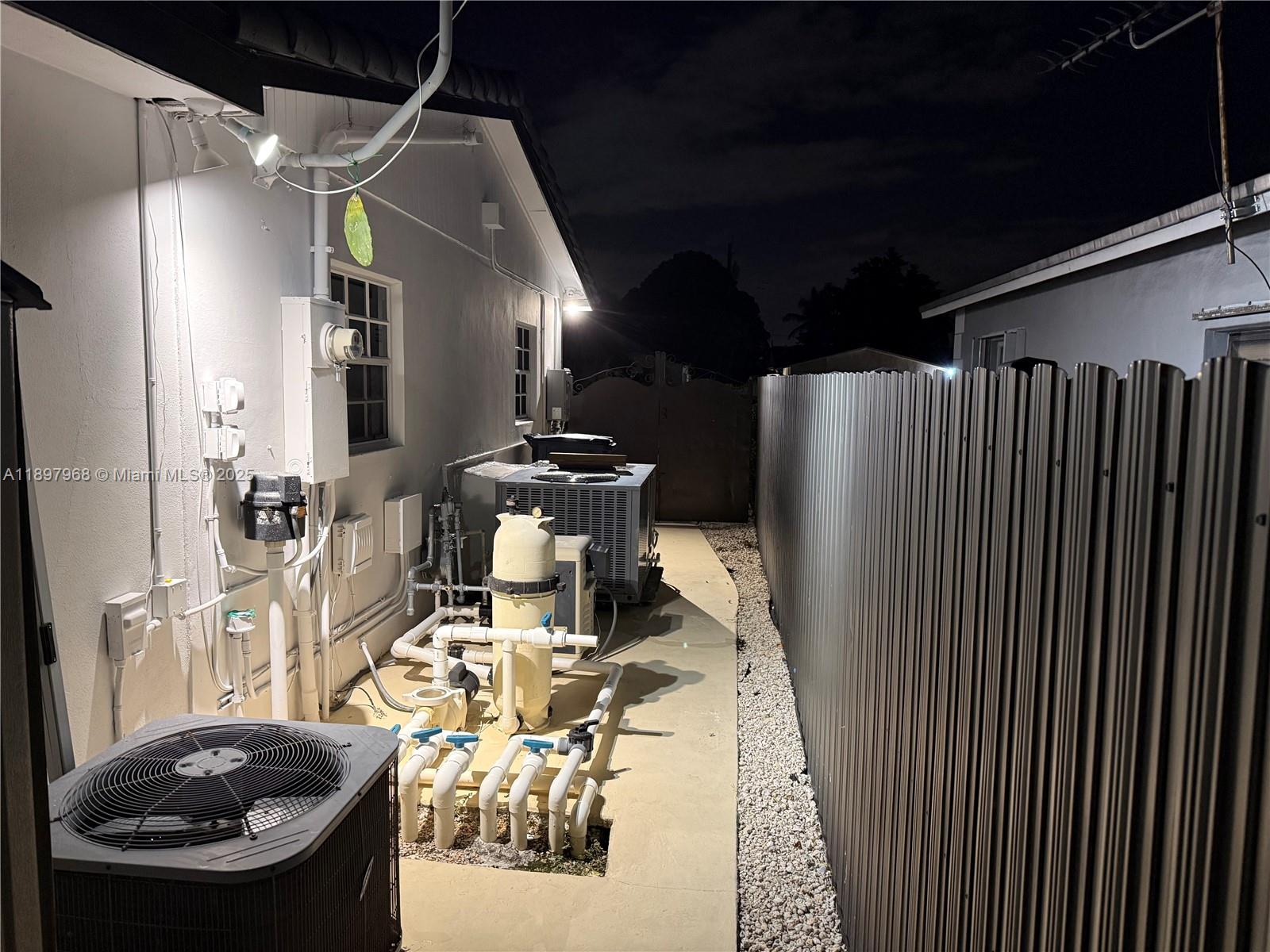 3530 Southwest 126th Avenue Miami, FL 33175 - Photo 10 of 58