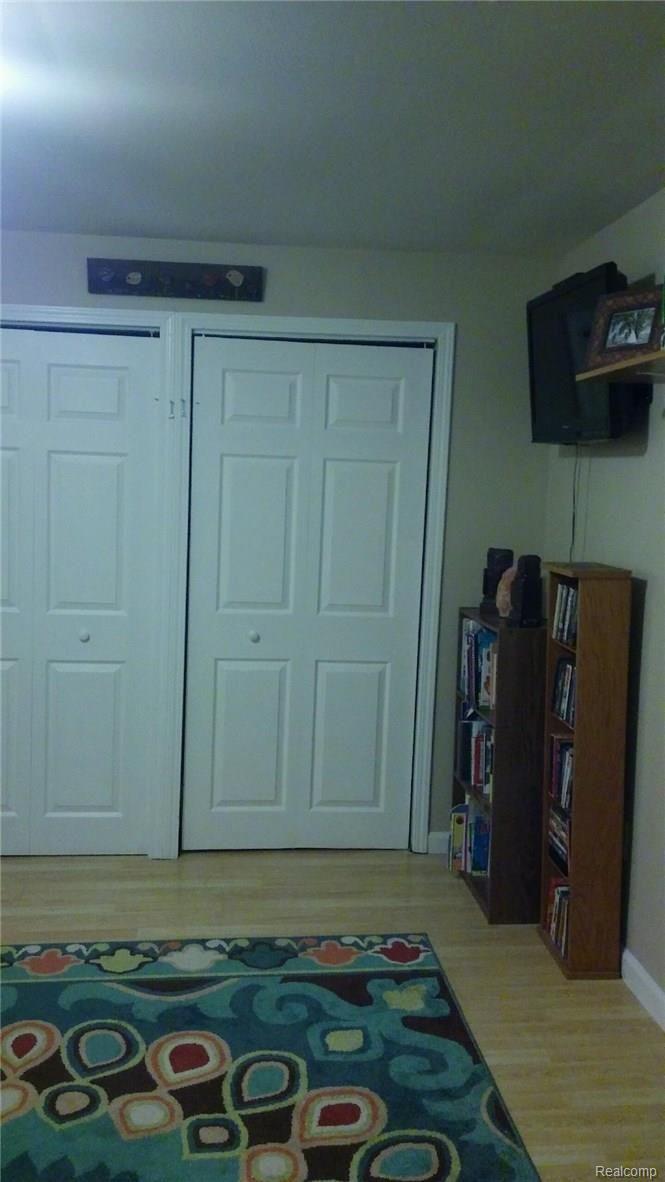 676 North Conklin Road Lake Orion, MI 48362 - Photo 33 of 39 Mud room/flex room
