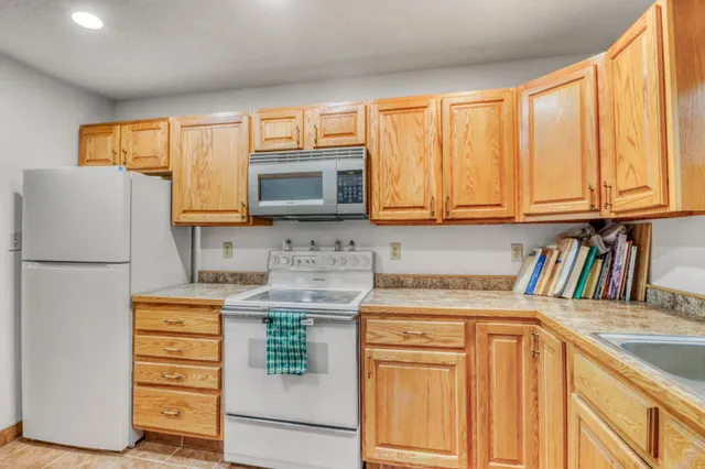 $595,000 | 48300 366th Street, New York Mills, MN 56567