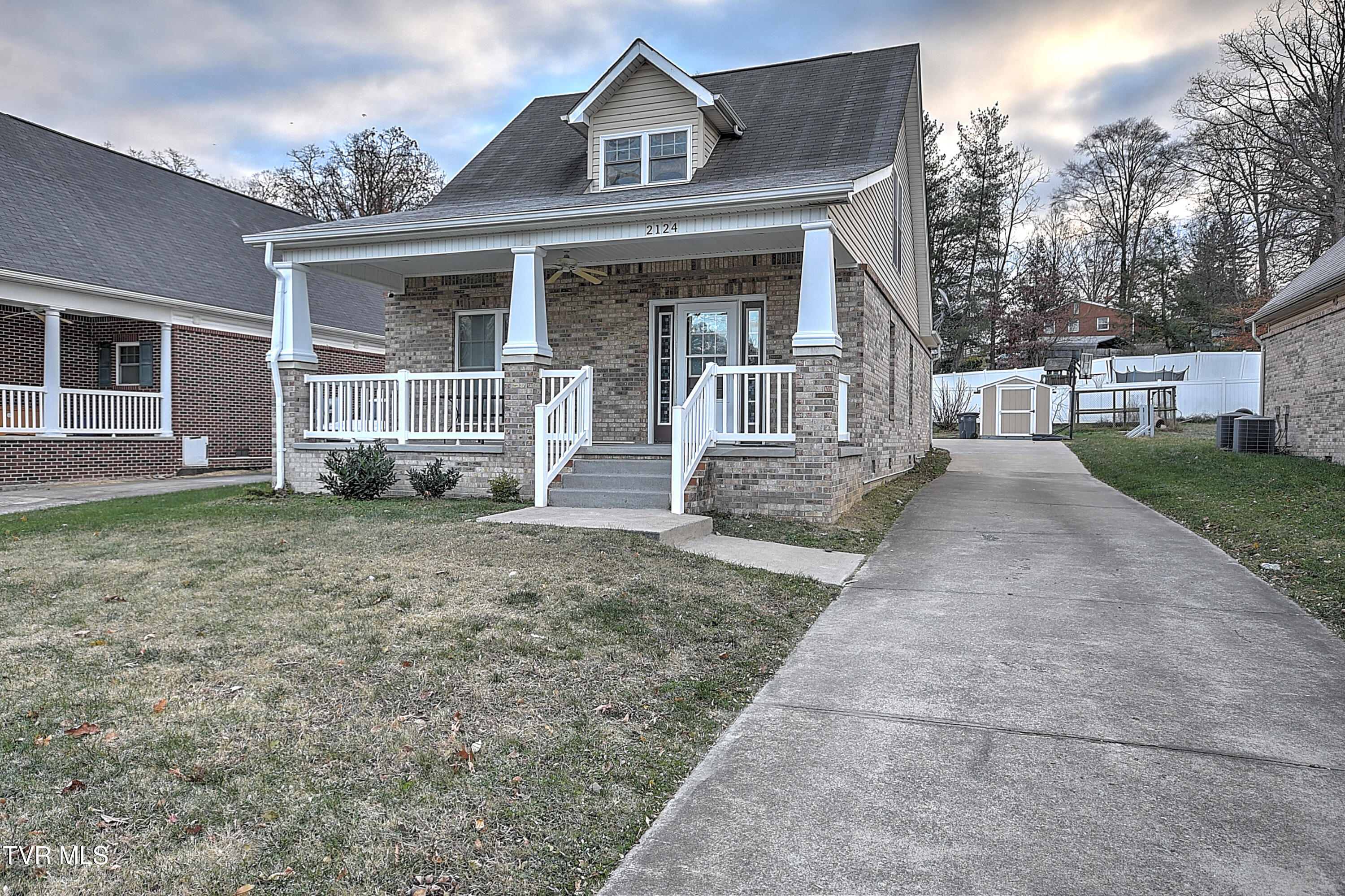 2124 Sherwood Road Kingsport, TN 37664 - Photo 3 of 37 Sherwood BJ-3