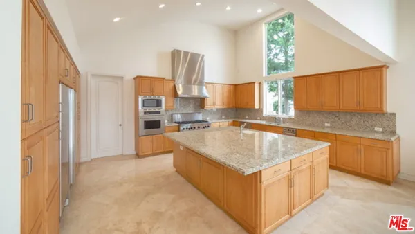 $19,000 | 14445 Mulholland Drive, Los Angeles, CA 90077