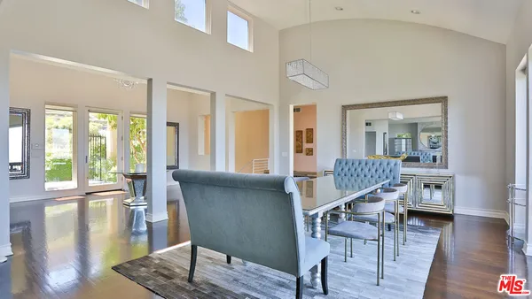 $19,000 | 14445 Mulholland Drive, Los Angeles, CA 90077