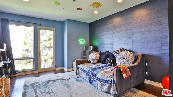 $19,000 | 14445 Mulholland Drive, Los Angeles, CA 90077