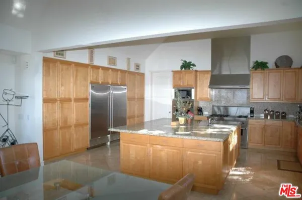 $19,000 | 14445 Mulholland Drive, Los Angeles, CA 90077