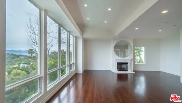 $19,000 | 14445 Mulholland Drive, Los Angeles, CA 90077