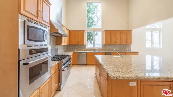 $19,000 | 14445 Mulholland Drive, Los Angeles, CA 90077