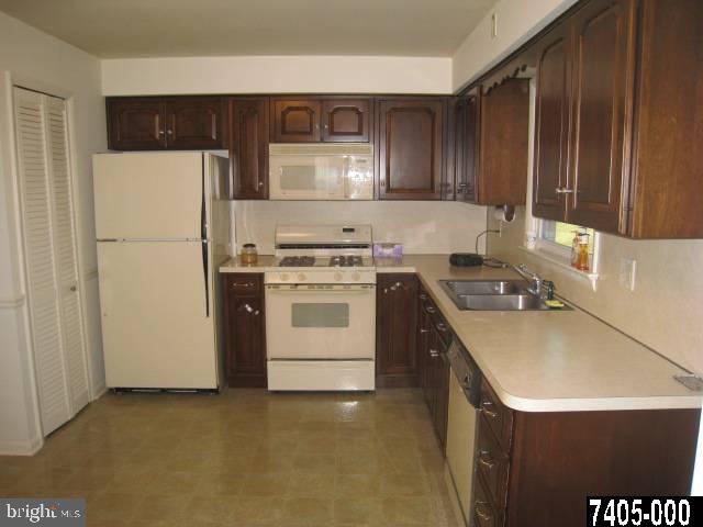1790 Lilac Road York, PA 17408 - Photo 5 of 23