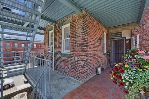 $589,900 | 278 Monmouth Street, Unit 2L, Jersey City, NJ 07302