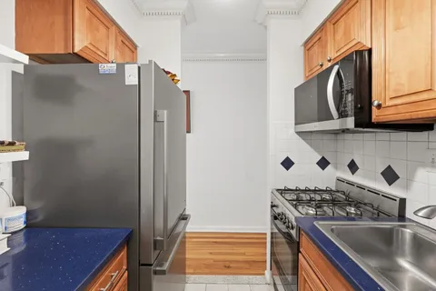 $589,900 | 278 Monmouth Street, Unit 2L, Jersey City, NJ 07302