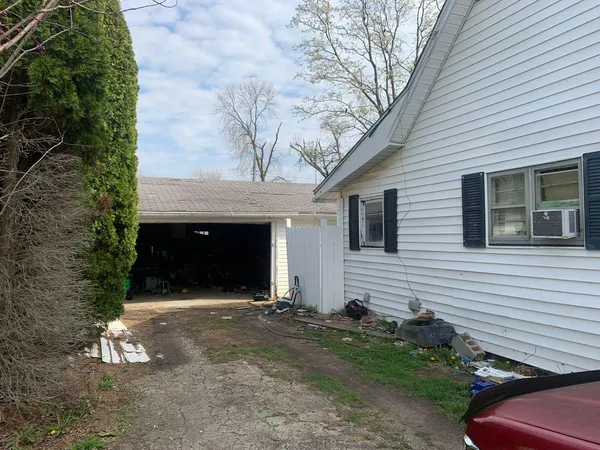 a front view of house with yard