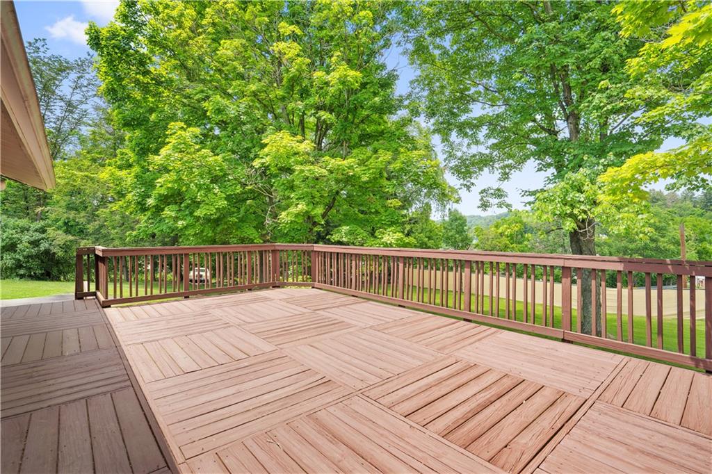 127 Church Road Pittsburgh, PA 15209 - Photo 26 of 35 a view of balcony with wooden floor and fence