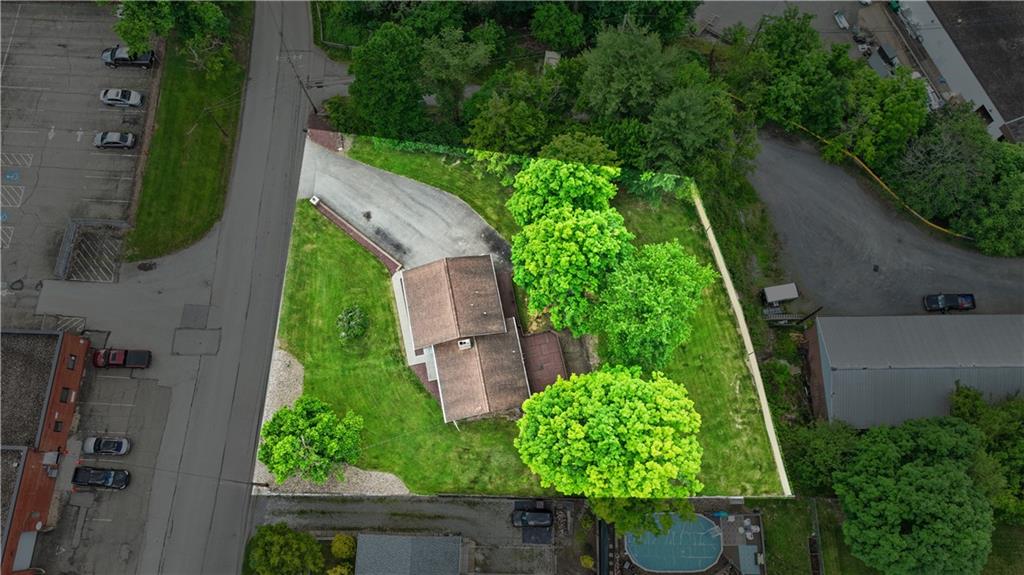 127 Church Road Pittsburgh, PA 15209 - Photo 33 of 35 an aerial view of residential house with outdoor space