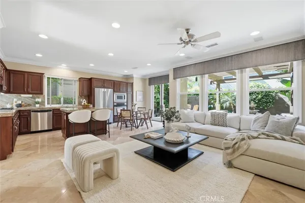 $2,088,000 | 6 Versailles, Irvine, CA 92602