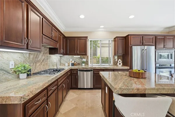 $2,088,000 | 6 Versailles, Irvine, CA 92602