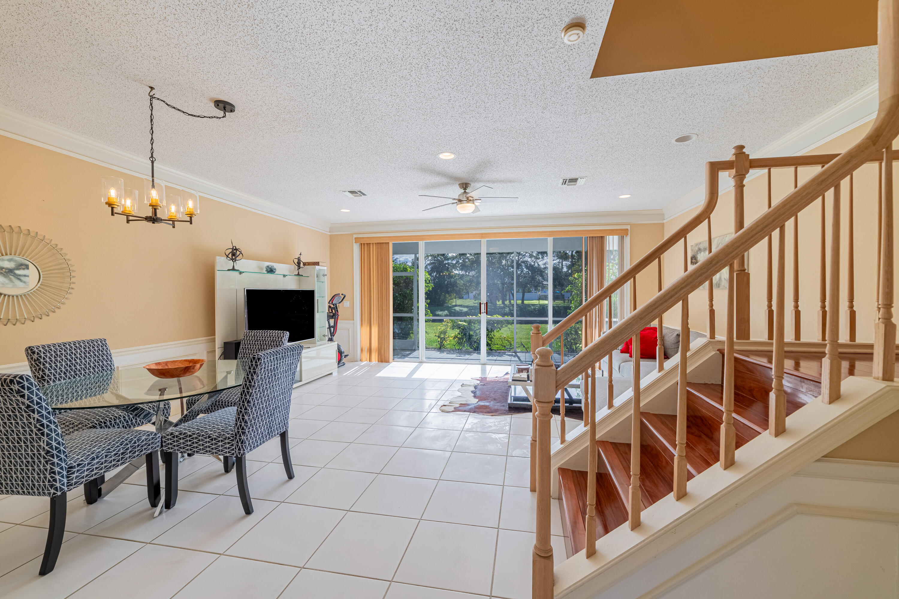 21486 St Andrews Grand Circle, Unit 16 Boca Raton, FL 33486 - Photo 32 of 34 Livingroom