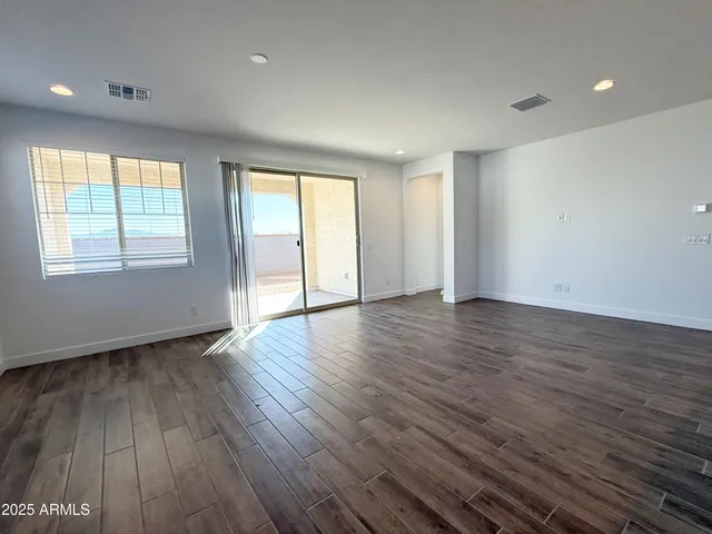 $2,800 | 10203 West Crittenden Lane, Avondale, AZ 85392