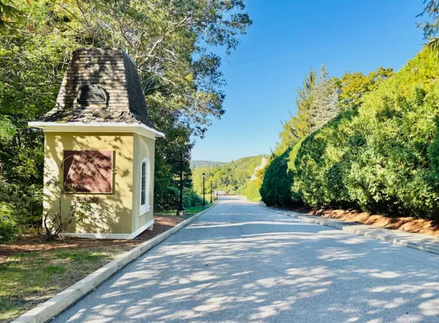 $2,700 | 19 Thermos Avenue, Unit 5, Norwich, CT 06360