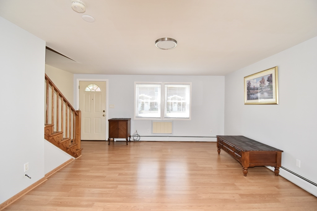 12 Manor Court, Unit 12 Springfield, MA 01118 - Photo 9 of 21
