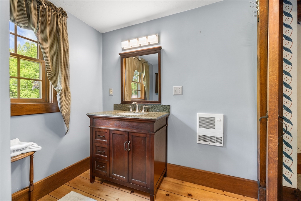 309 Mendon Road Sutton, MA 01590 - Photo 23 of 34
