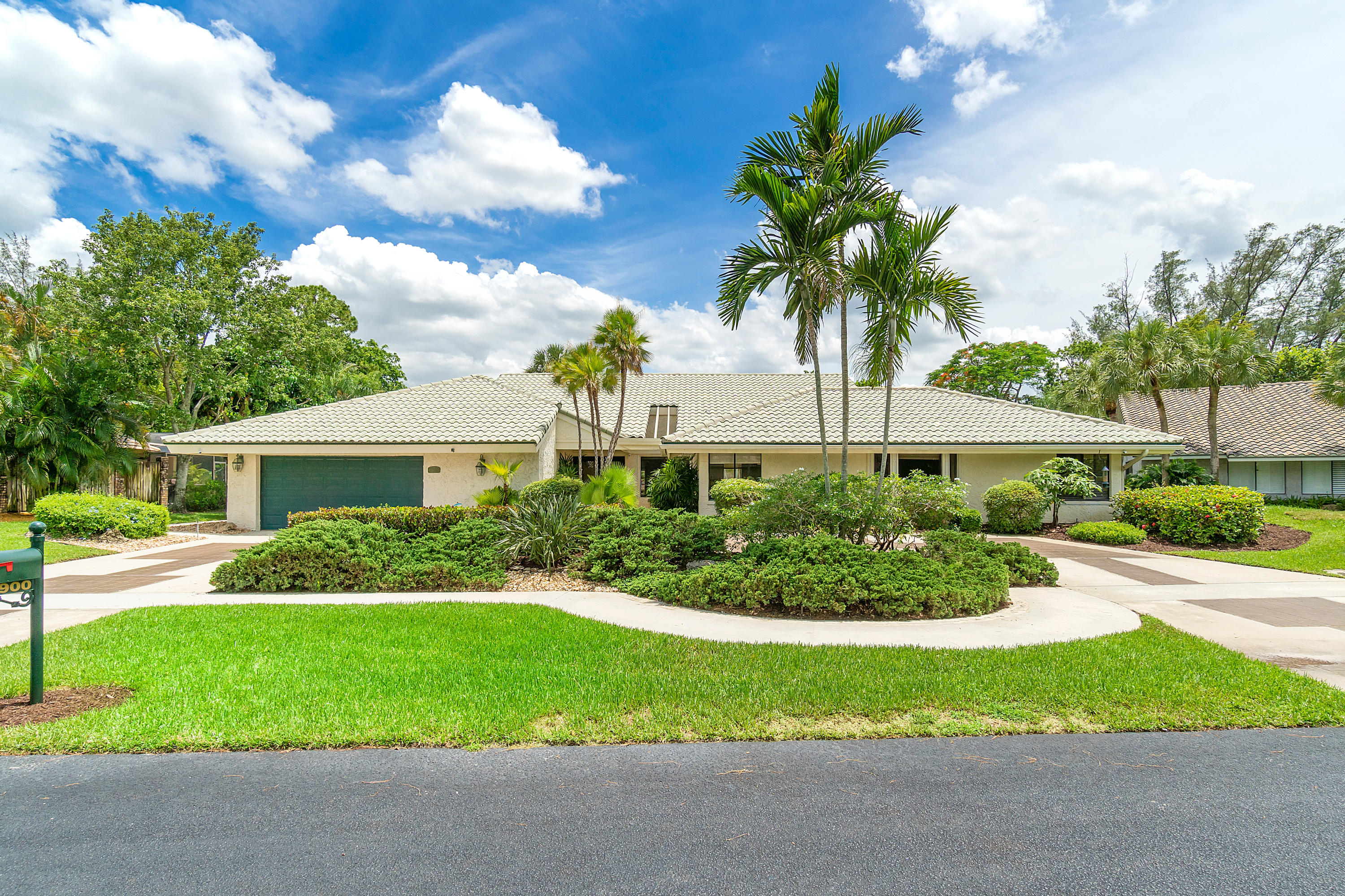 6900 Giralda Circle Boca Raton, FL 33433 - Photo 2 of 47 exterior