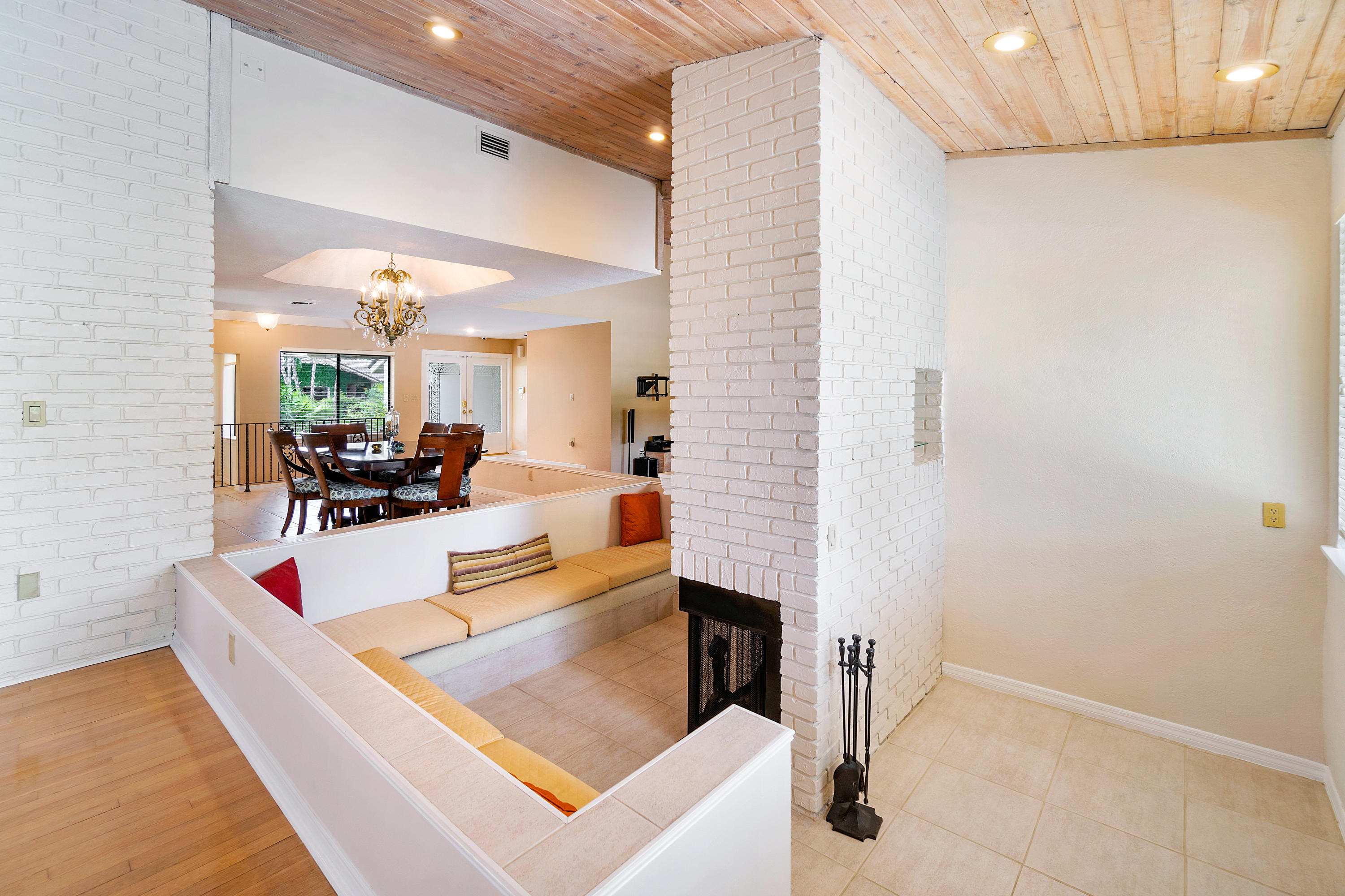 6900 Giralda Circle Boca Raton, FL 33433 - Photo 29 of 47 Living Area
