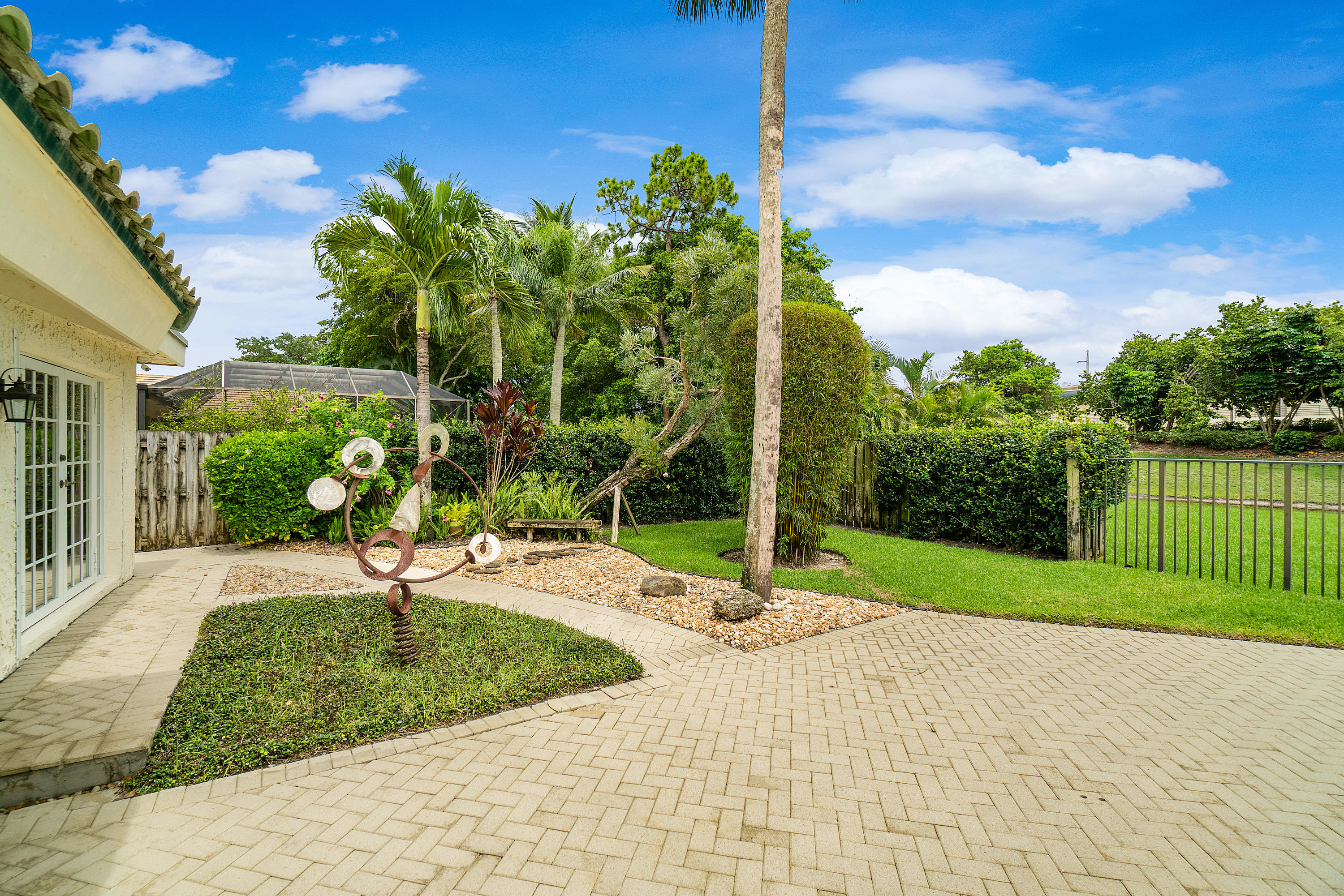 6900 Giralda Circle Boca Raton, FL 33433 - Photo 35 of 47 Yard
