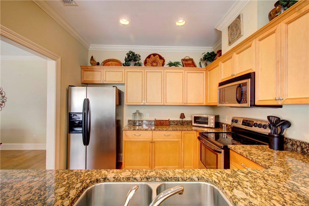 26 Moss Lane St. Simons Island, GA 31522 - Photo 8 of 24