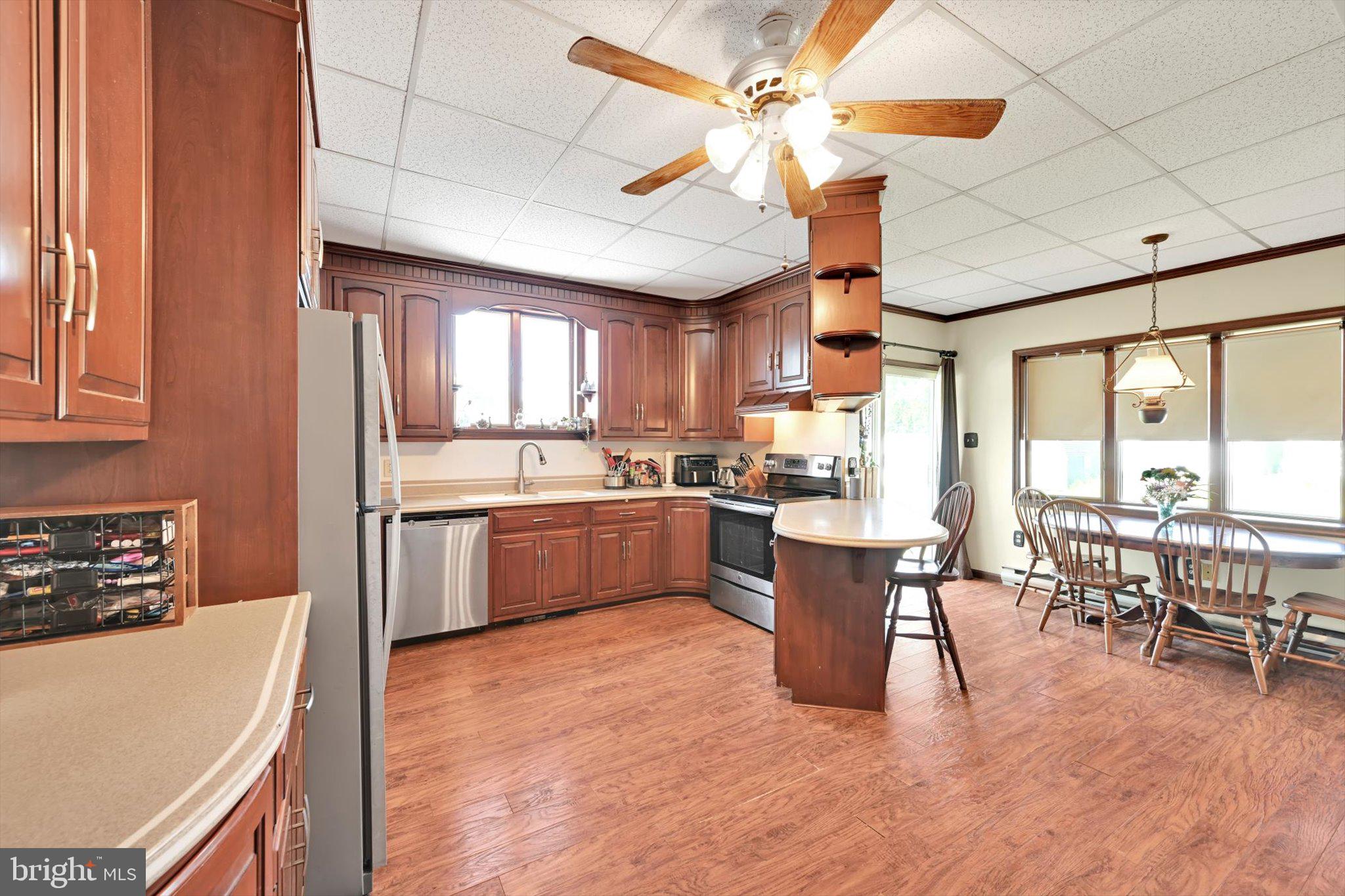 305 Gap Street Valley View, PA 17983 - Photo 9 of 36