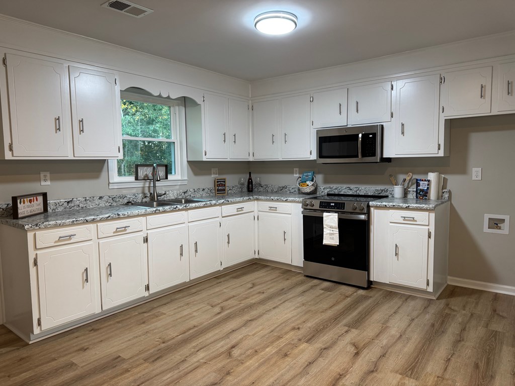 2822 Nation Road Hodges, SC 29653 - Photo 9 of 26 Gallery Image 9