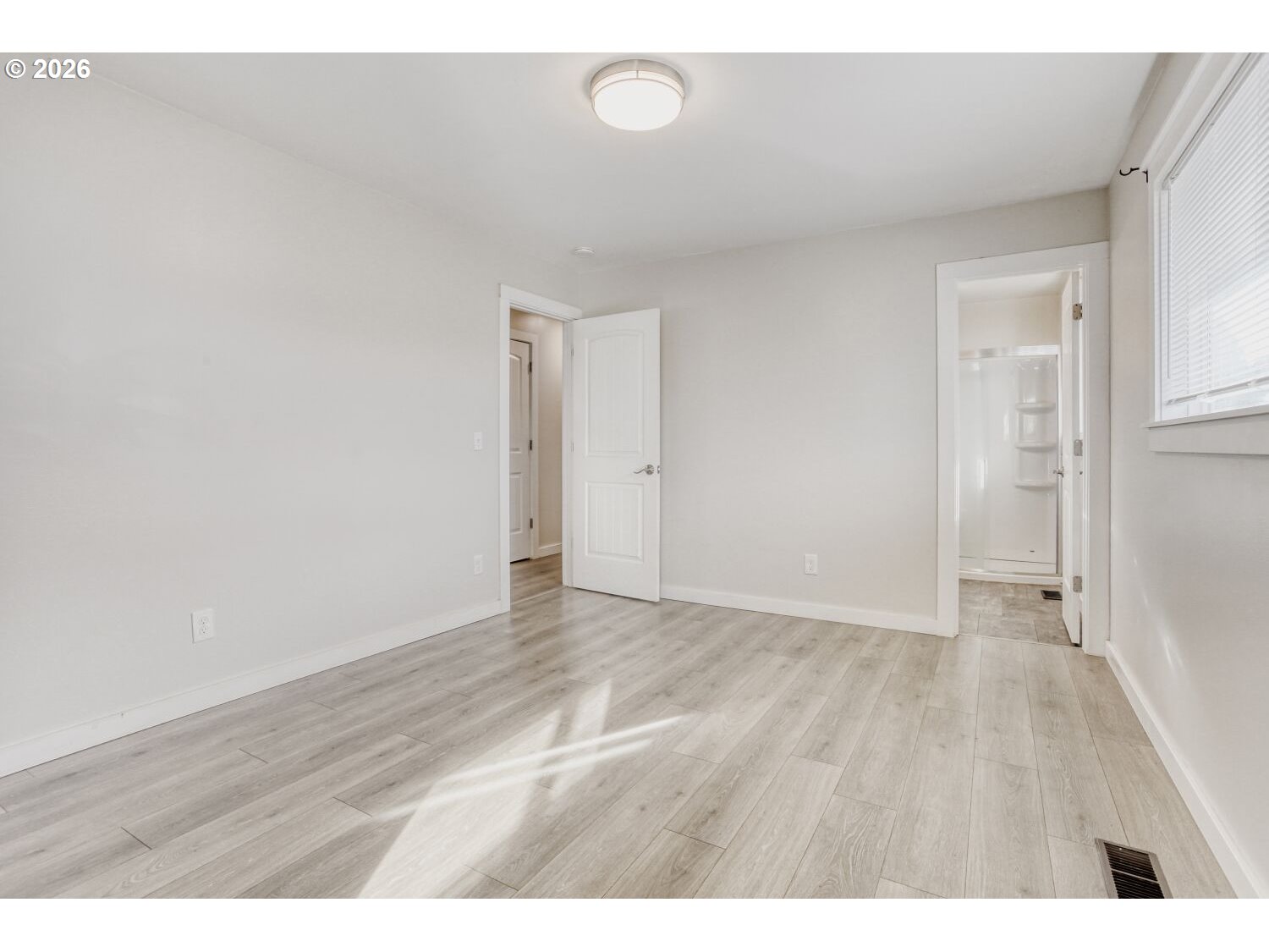 13405 Southwest Park Way Beaverton, OR 97005 - Photo 18 of 36