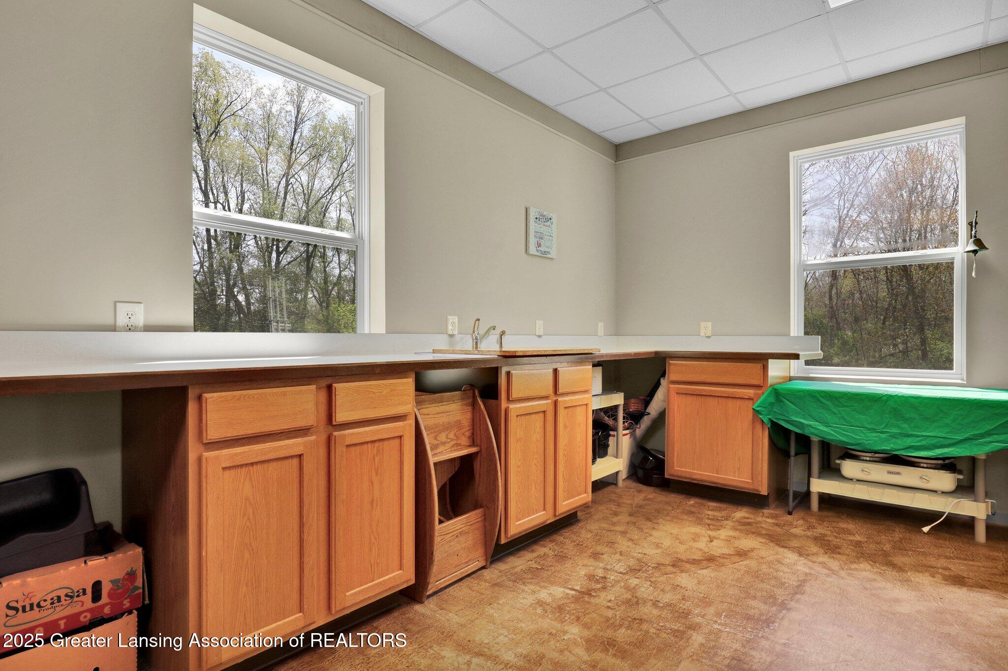 1430 Boichot Road Lansing, MI 48906 - Photo 44 of 67 44-web-or-mls-Open Ended Media-43
