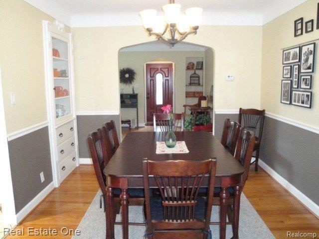 3987 Wakefield Road Berkley, MI 48072 - Photo 9 of 25 View from dining rm to foyer