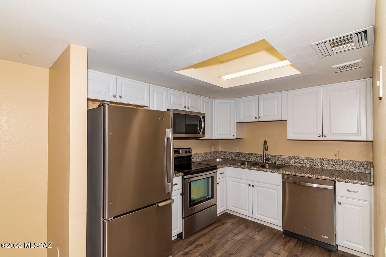 8255 North Oracle Road, Unit 212 Tucson, AZ 85704 - Photo 9 of 26