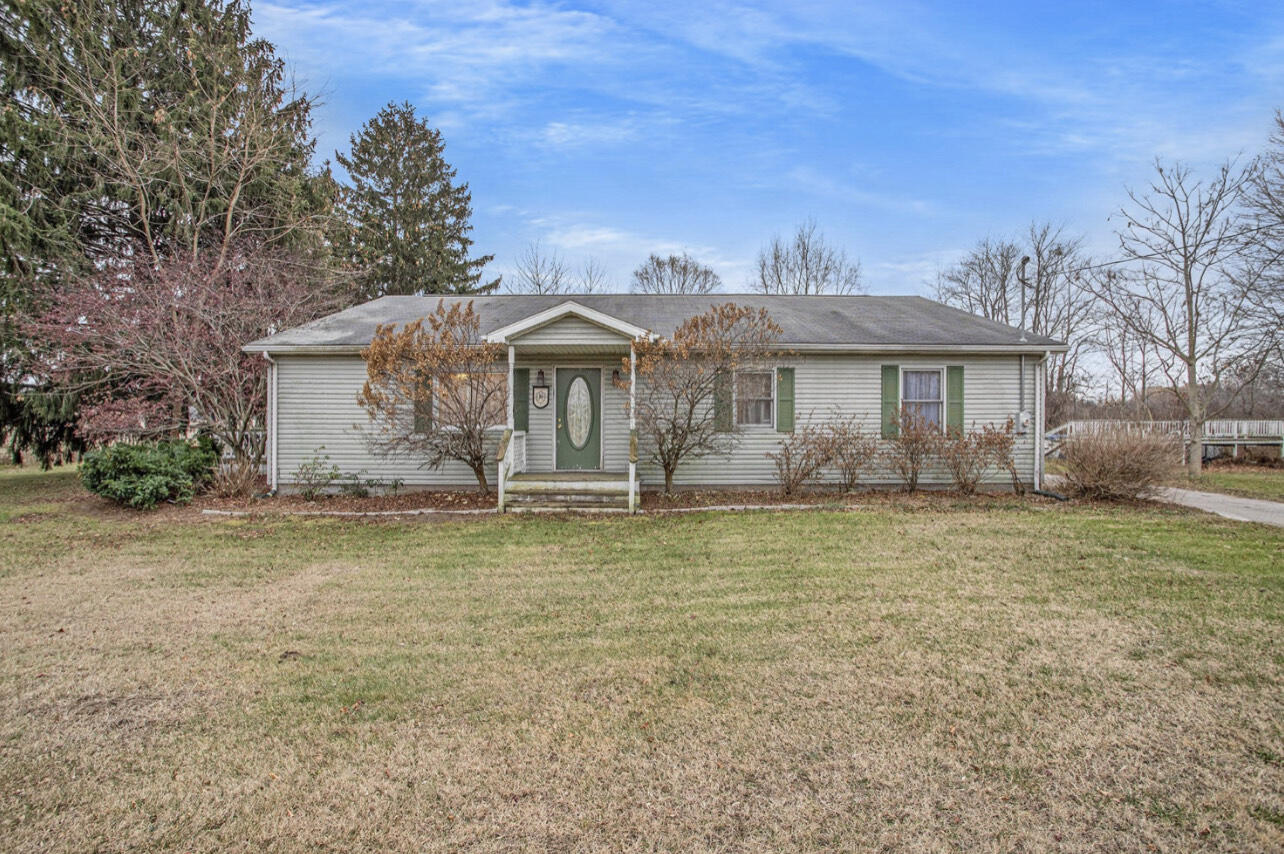 4958 Sawyer Road Sawyer, MI 49125 - Photo 1 of 19 IMG_1565