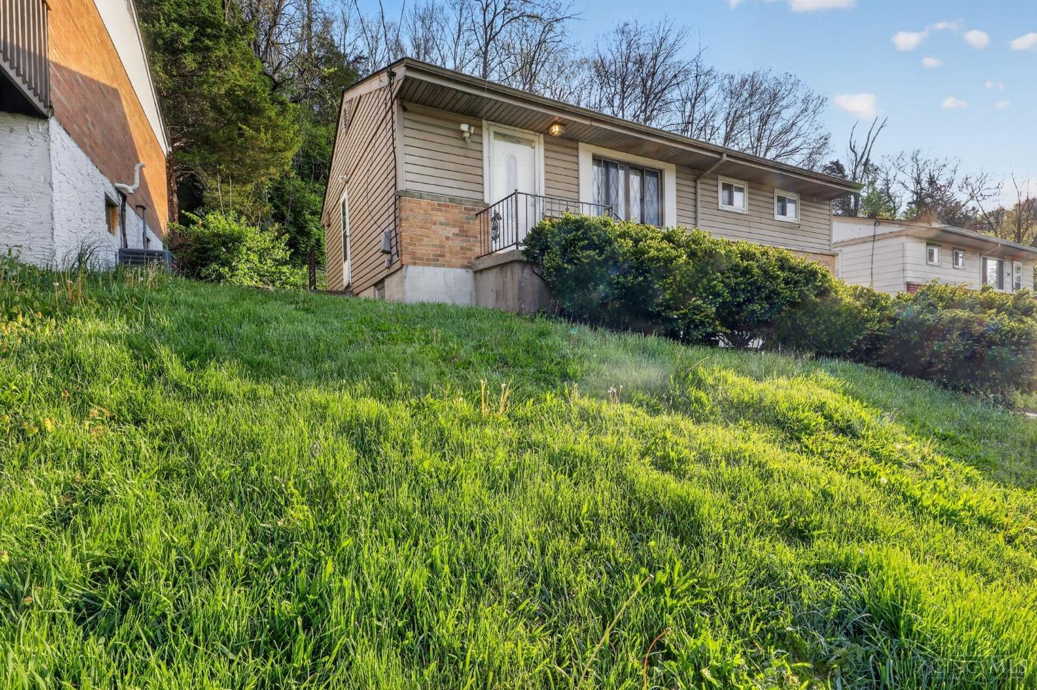 3910 Delhi Road Cincinnati, OH 45204 - Photo 3 of 38
