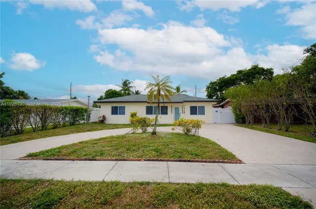 $640,000 | 7928 Miramar Boulevard, Miramar, FL 33023