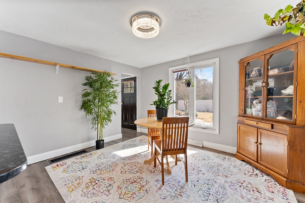 36 Bennett Road Westfield, MA 01085 - Photo 10 of 41 Gallery Image 10