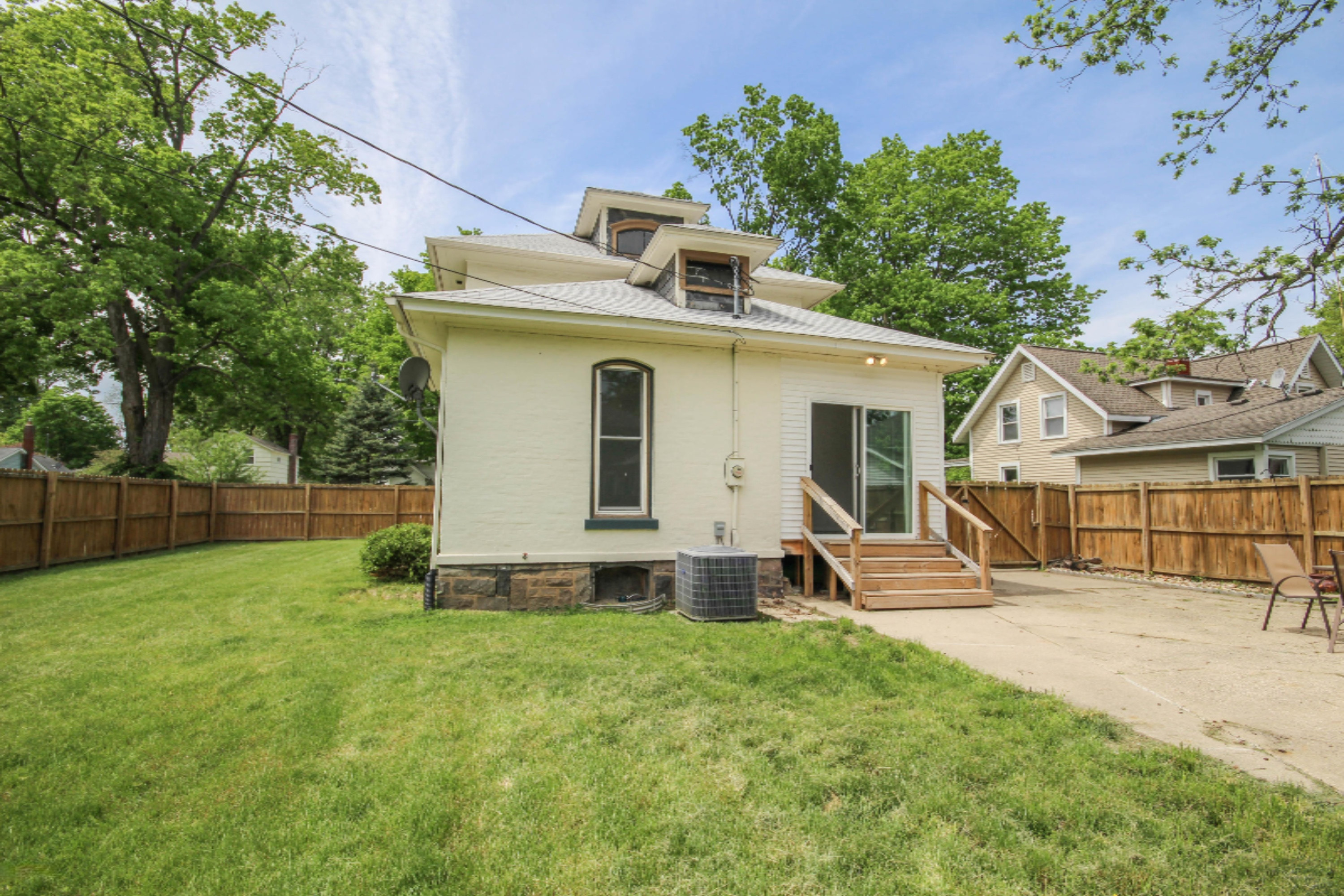 519 Elm Street Three Rivers, MI 49093 - Photo 4 of 24 untitled (21 of 24)
