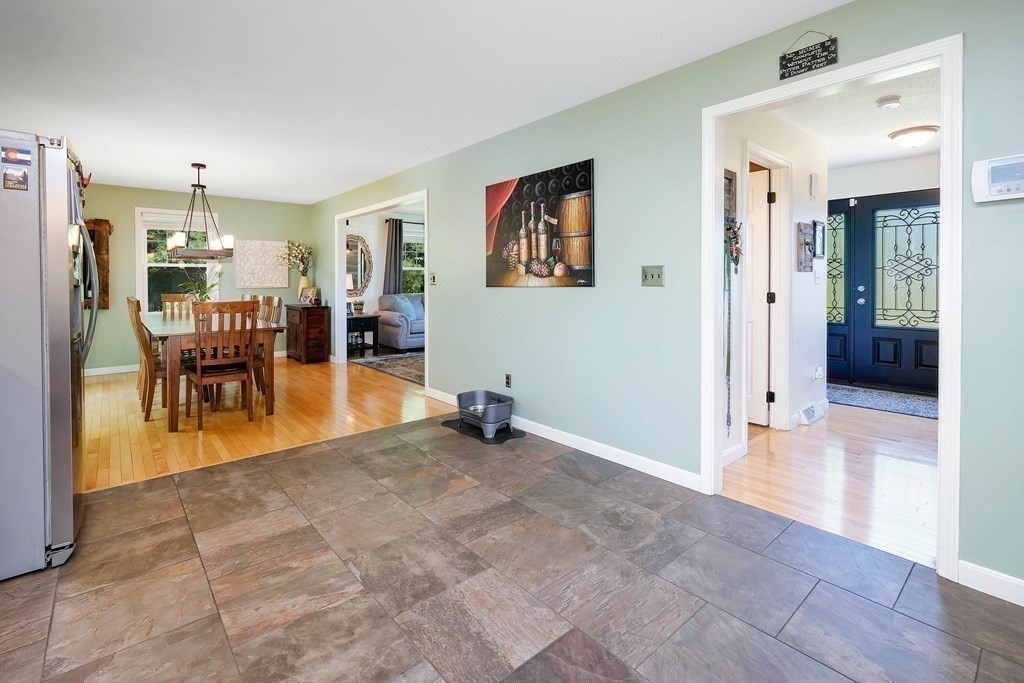 58 Emeline Court Springfield, MA 01128 - Photo 13 of 38