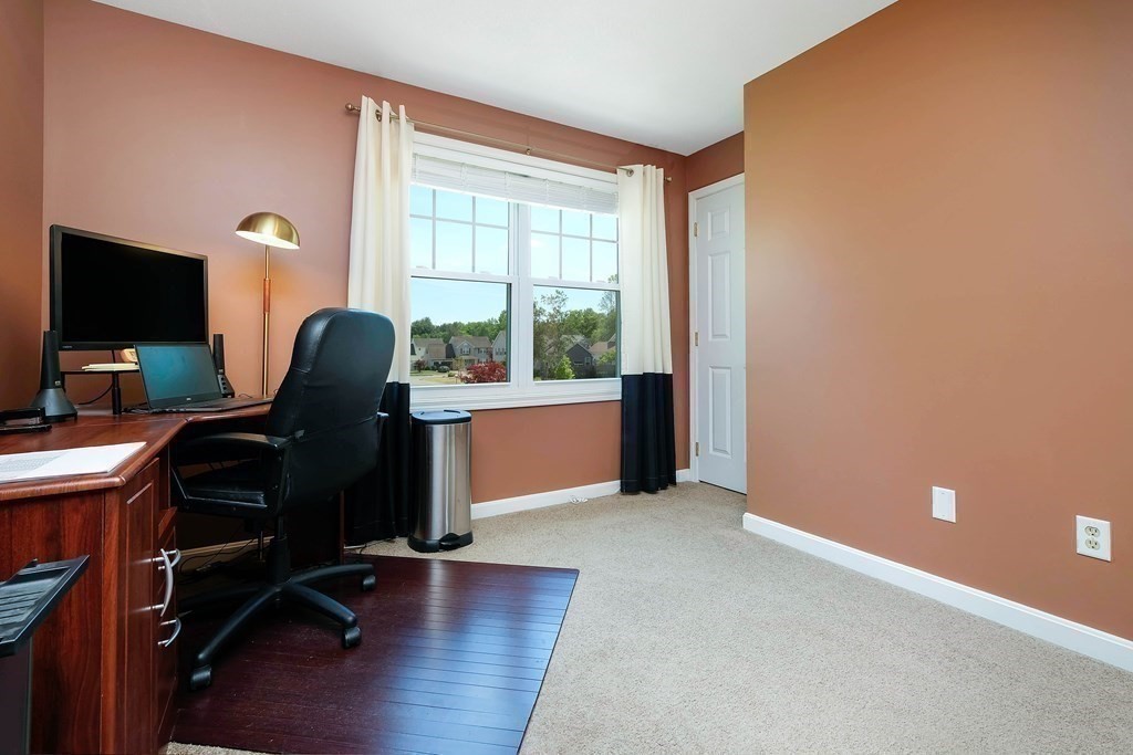 58 Emeline Court Springfield, MA 01128 - Photo 29 of 38