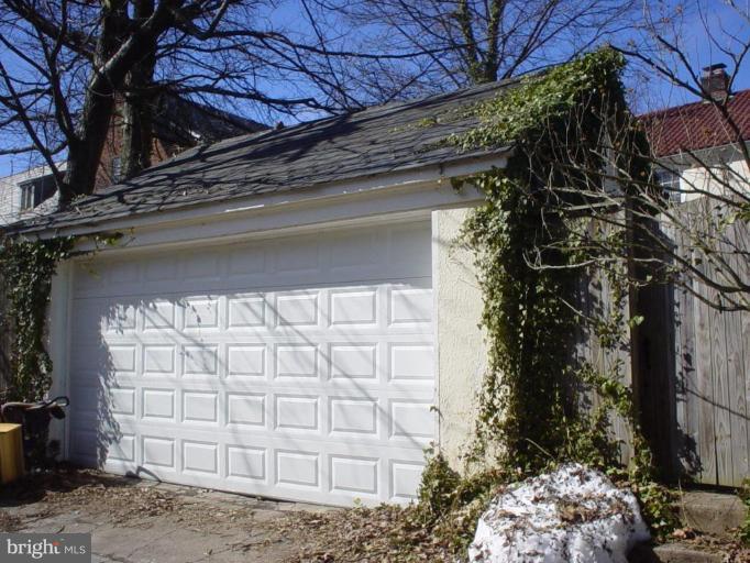 3553 Newland Road Baltimore, MD 21218 - Photo 26 of 30 Garage 2