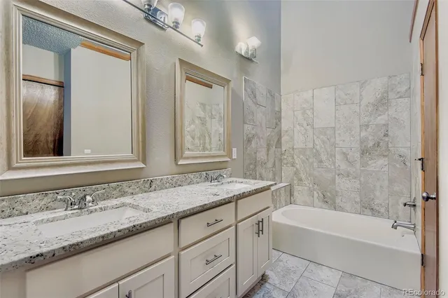 $449,000 | 7641 South Cove Circle, Centennial, CO 80122