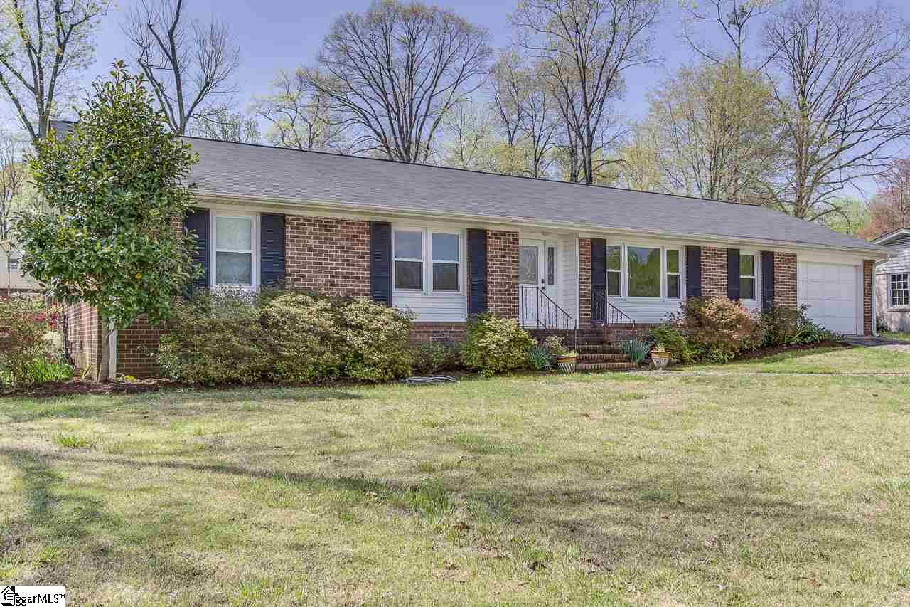 203 Newtonmore Road Greenville, SC 29615 - Photo 1 of 27 Gallery Image 1