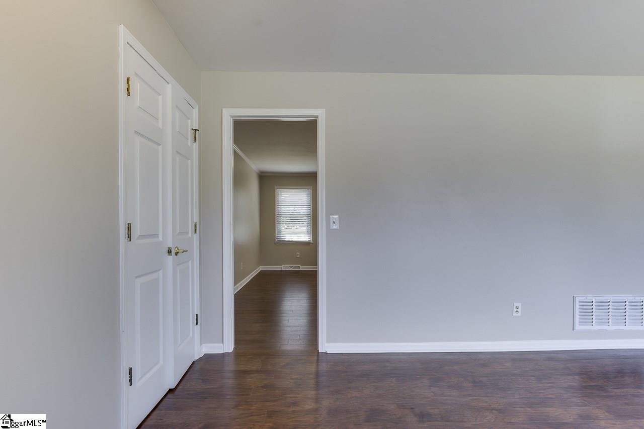 203 Newtonmore Road Greenville, SC 29615 - Photo 5 of 27 Gallery Image 5