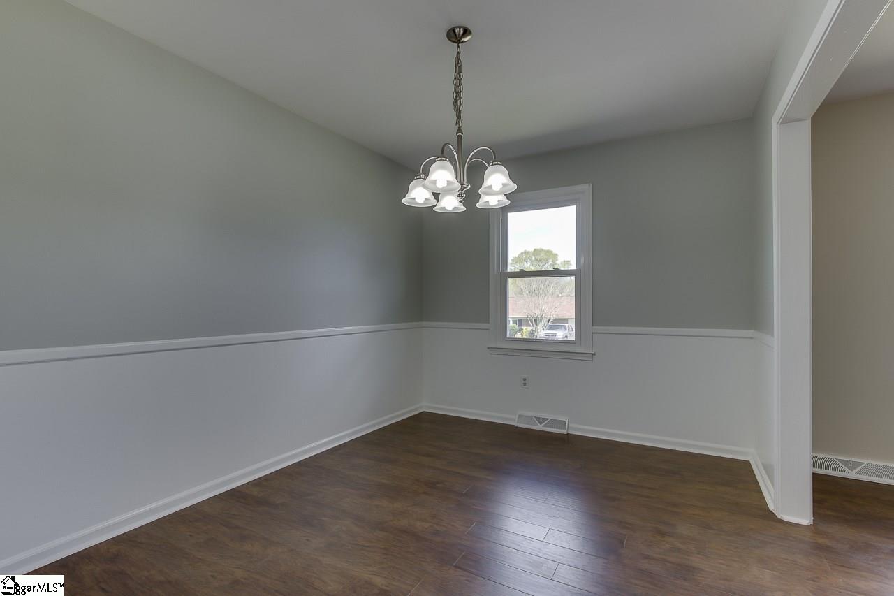 203 Newtonmore Road Greenville, SC 29615 - Photo 8 of 27 Gallery Image 8