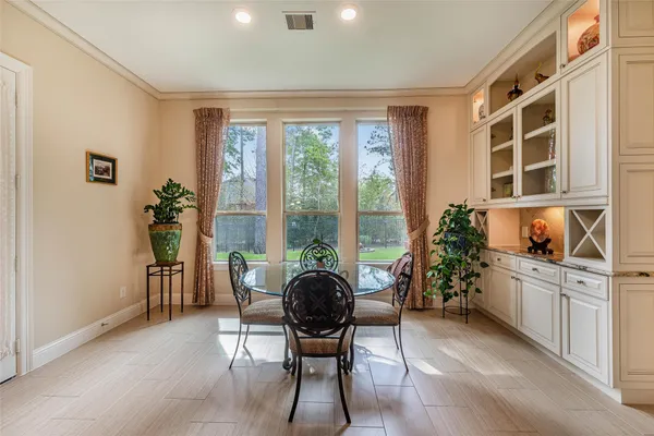 $815,000 | 1006 Blossom Field Lane, Pinehurst, TX 77362