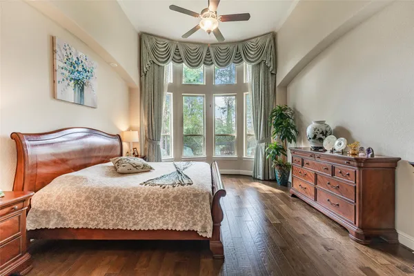 $815,000 | 1006 Blossom Field Lane, Pinehurst, TX 77362